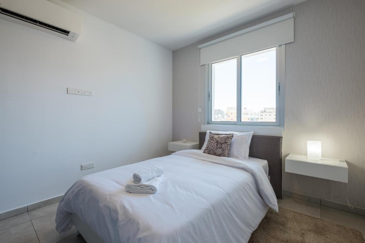 Solaar Apartments Faneromeni Larnaca Exterior photo
