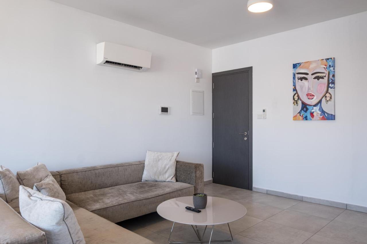 Solaar Apartments Faneromeni Larnaca Exterior photo