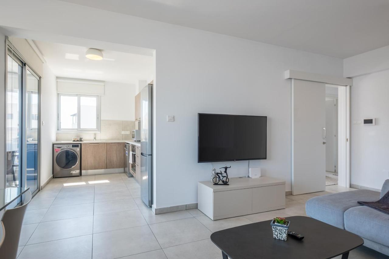 Solaar Apartments Faneromeni Larnaca Exterior photo